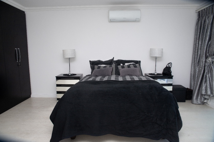 5 Bedroom Property for Sale in Beacon Bay Eastern Cape